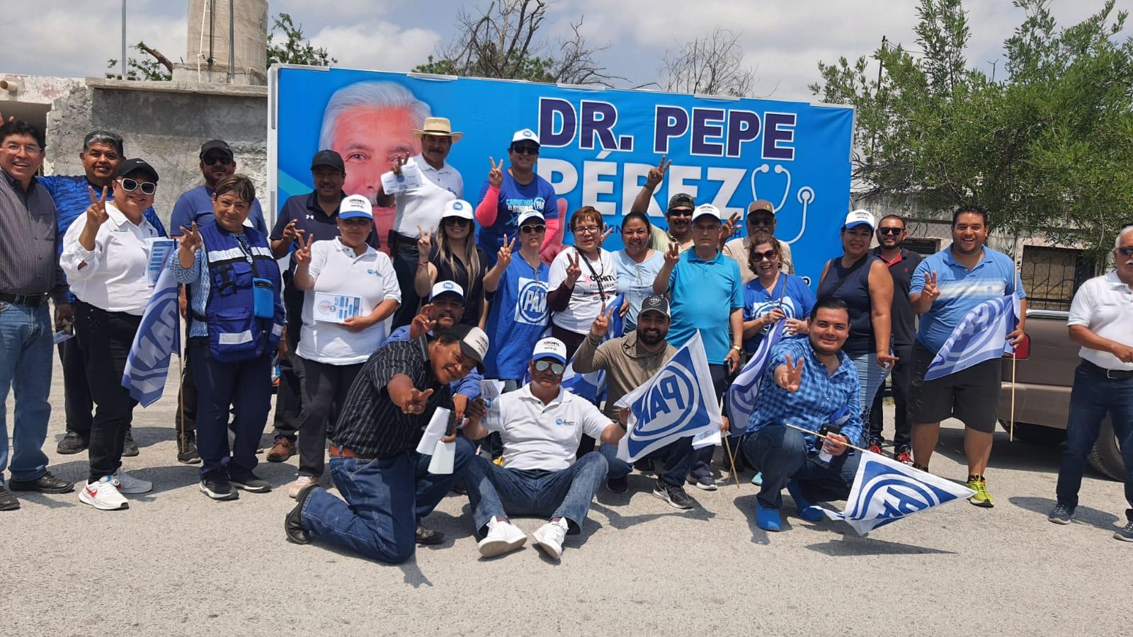 Recibe La Sierrita al Dr. Pepe Pérez