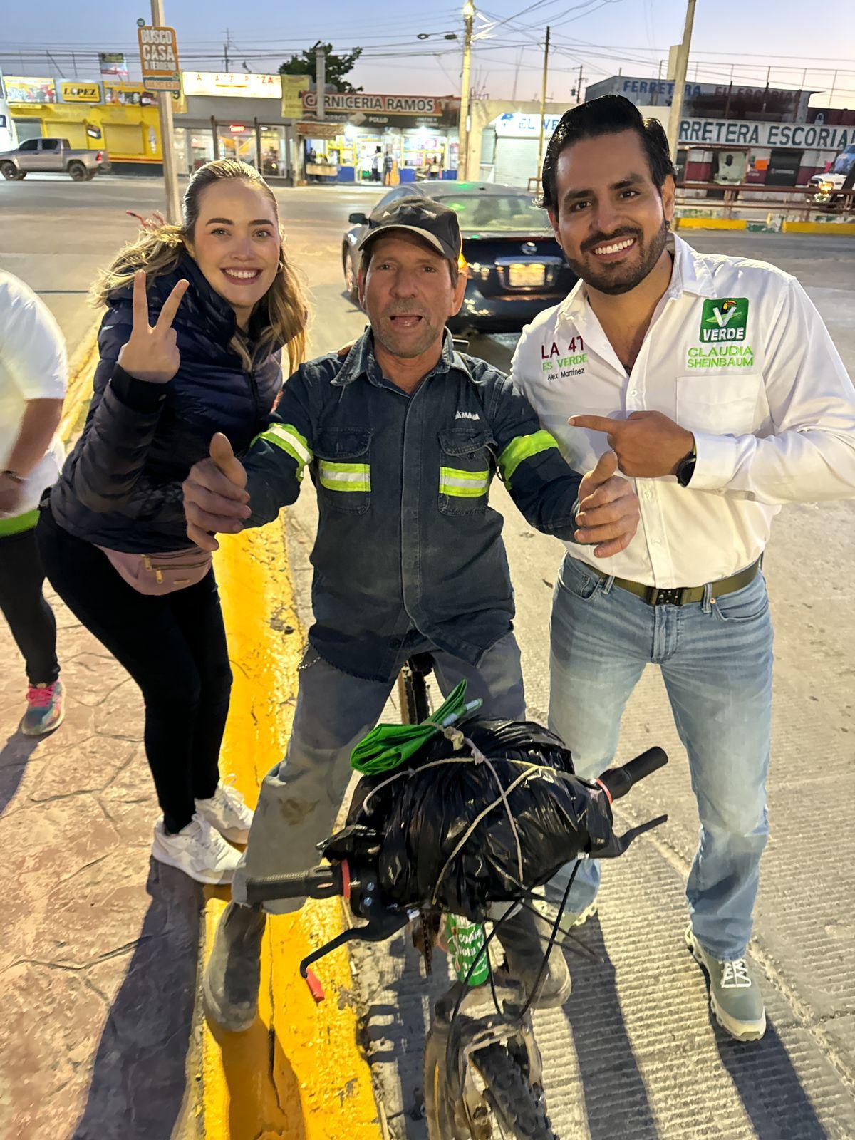 Se reúne Areli Flores con vecinos de Analco