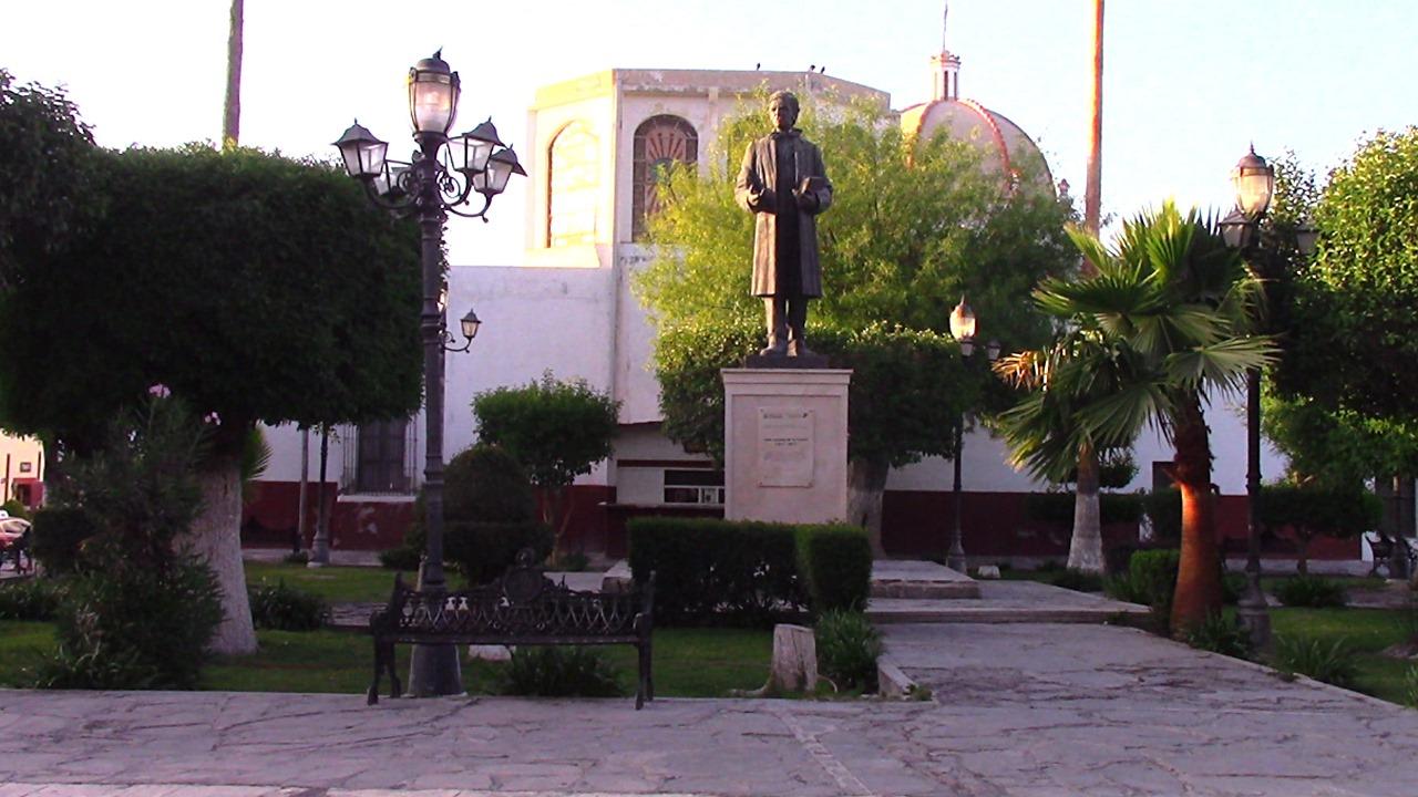 Es Plaza del Beso, un lugar icónico de Parras