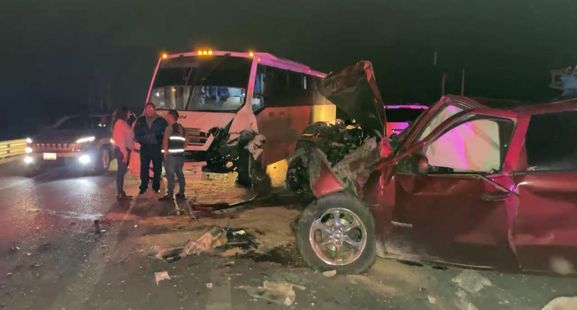 Deja cuatro heridos aparatoso accidente