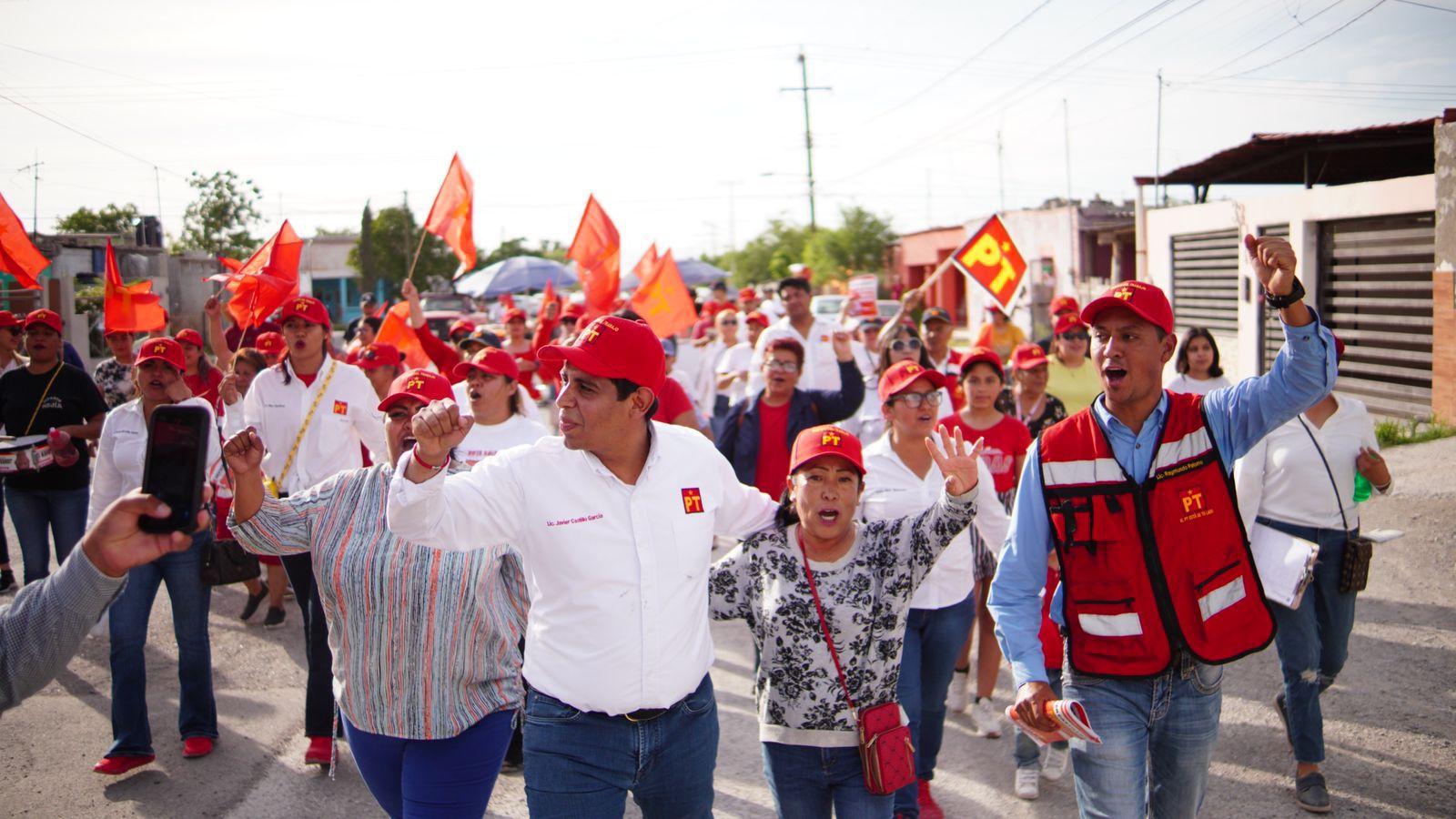 Crece popularidad de Javier Castillo