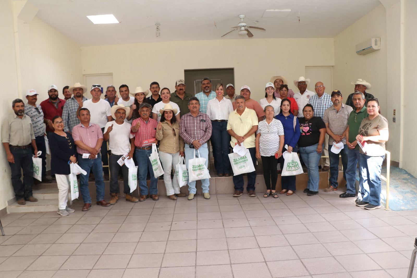 Se compromte Zulmma con el sector campesino