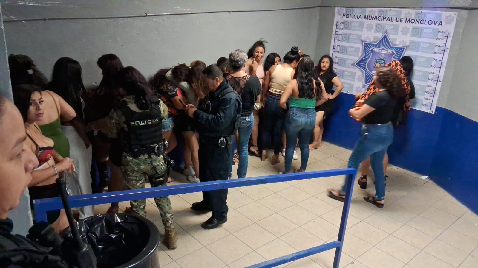 Prohíben sexo servicio sin tarjetón actualizado
