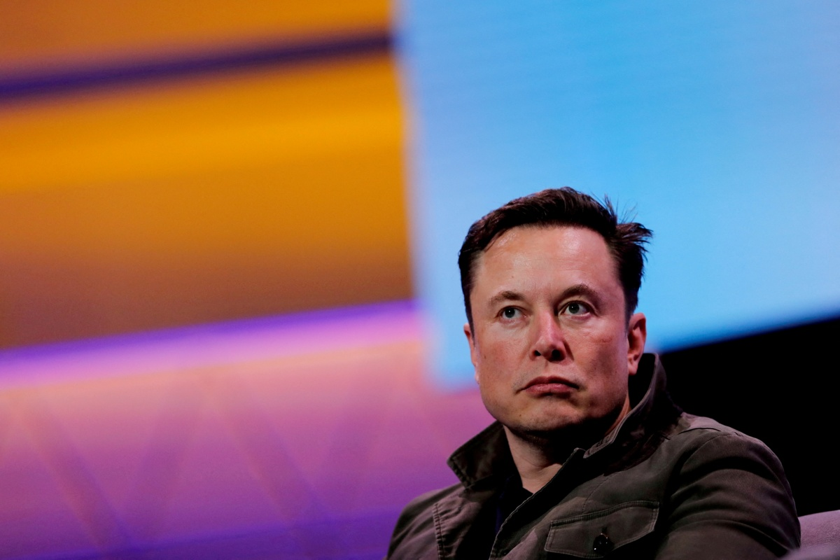 Musk predice que la IA superará al ser humano el próximo año, si la escasez de chips lo permite