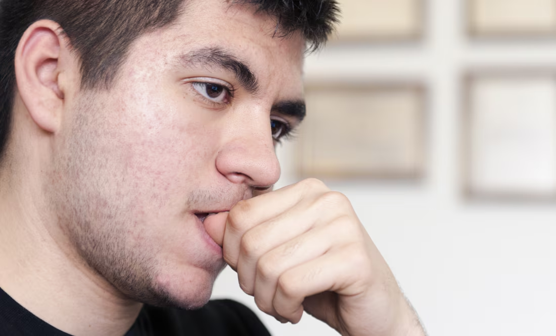 ¿Cómo dejar de morderse las uñas por estrés y qué efectos provoca?
