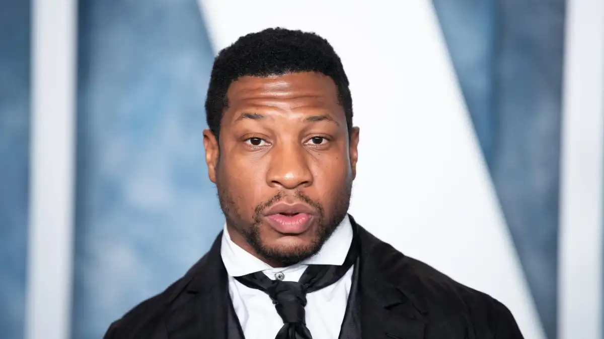 Sentencian a Jonathan Majors por las agresiones a su expareja