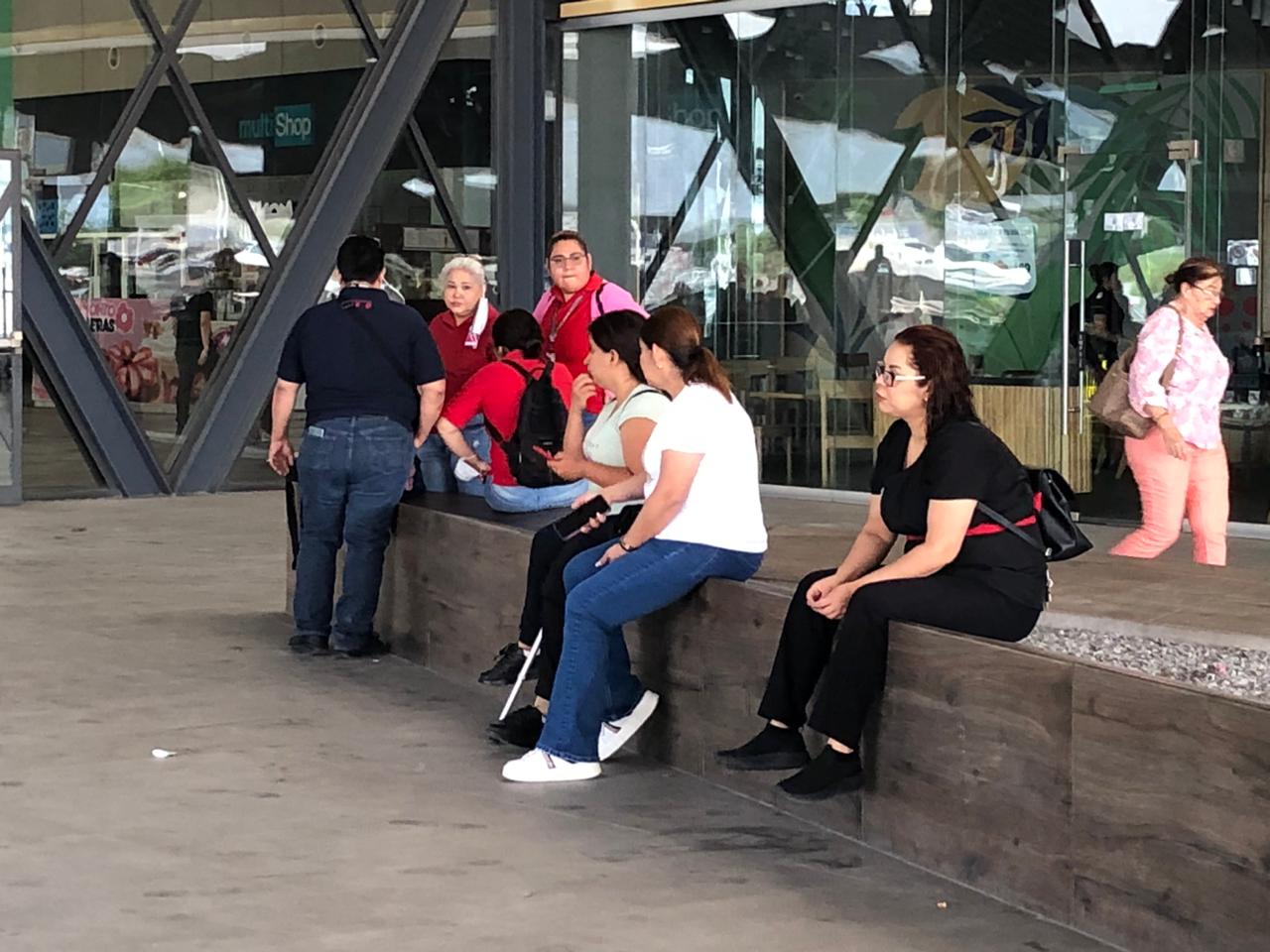 Desconcierta a clientes cierre de mall Monclova
