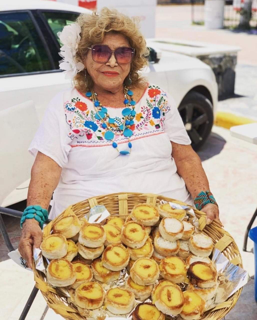 Cuatro décadas amasando con amor futuro de su familia