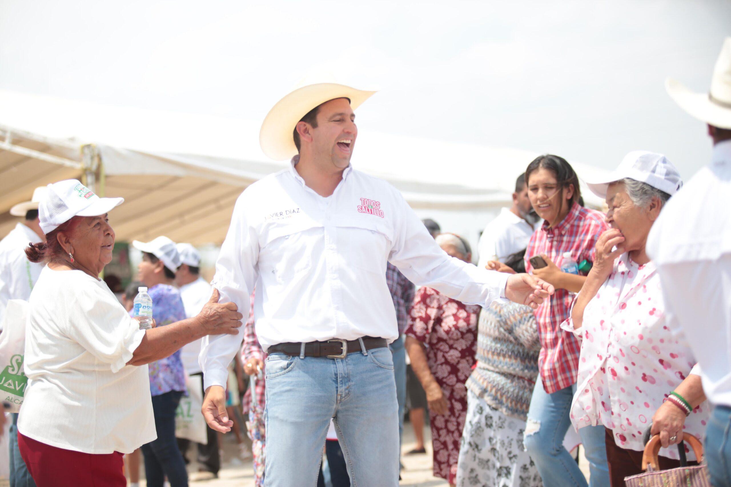 Comprometido Javier con campo saltillense