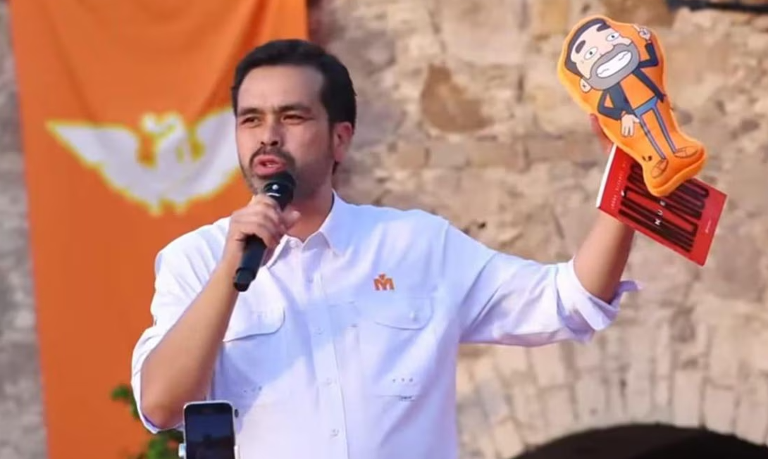 Máynez cierra campaña en CdMx con concierto