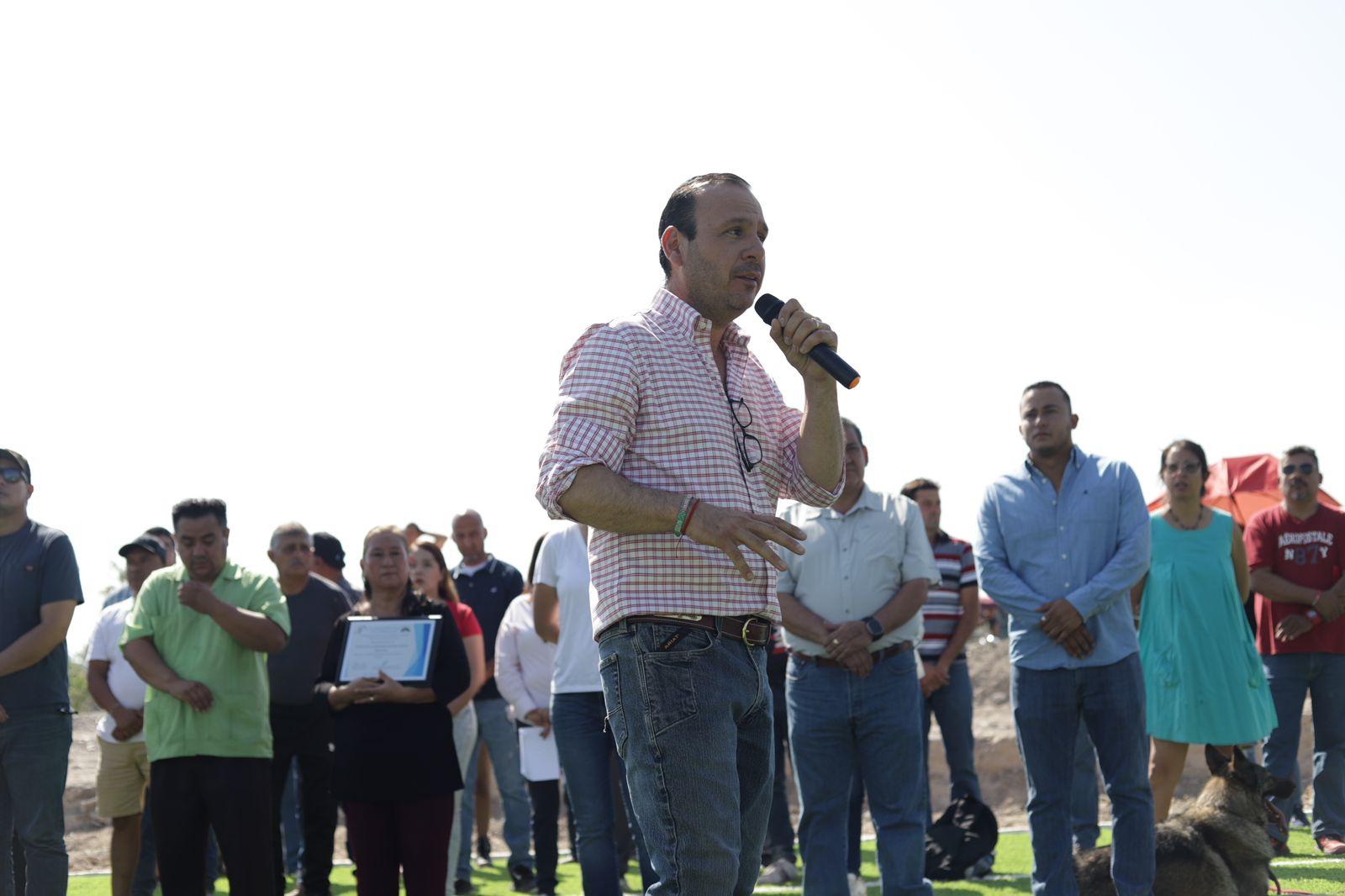 Inauguran nueva cancha de fútbol