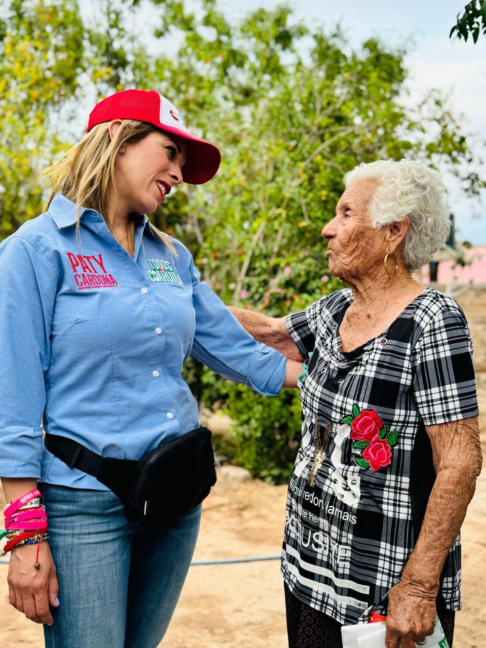 Lleva Paty campaña hasta ejido Batopilas