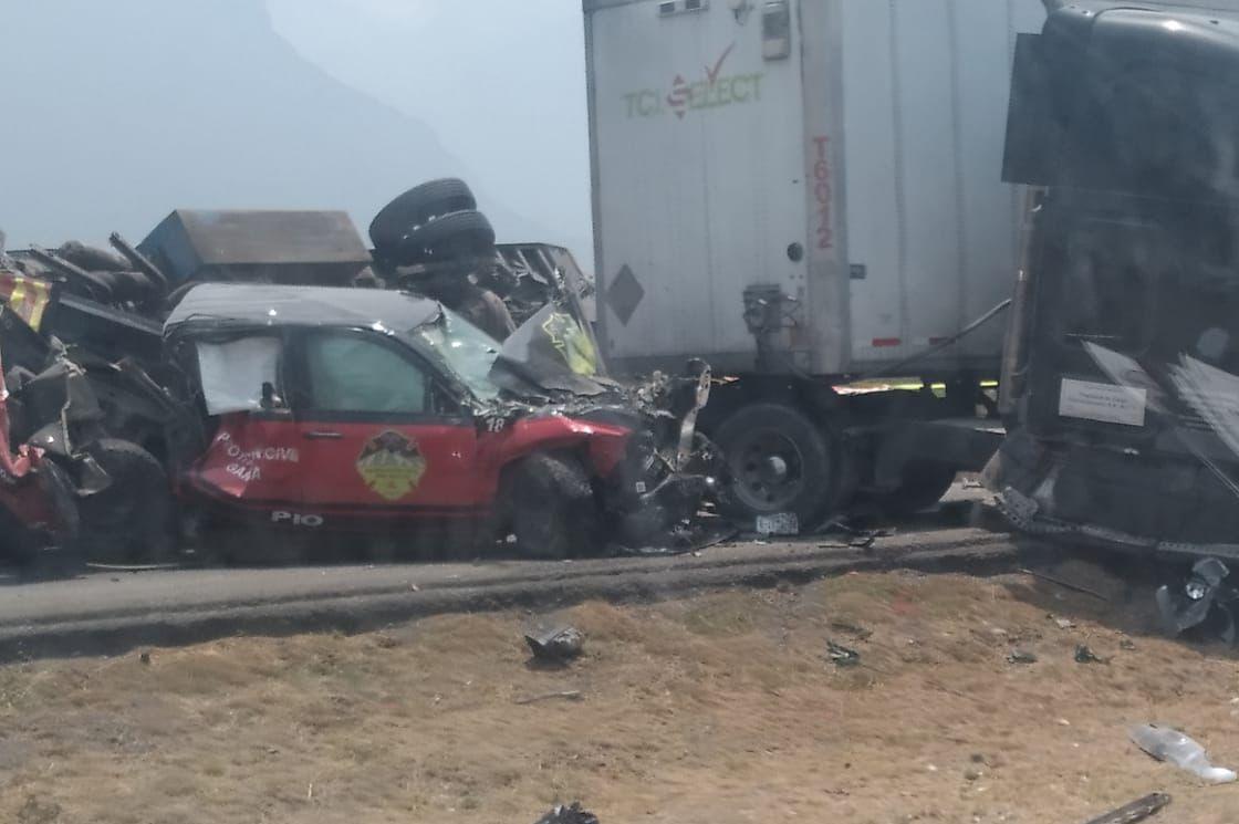 Registran trágico saldo en accidente múltiple