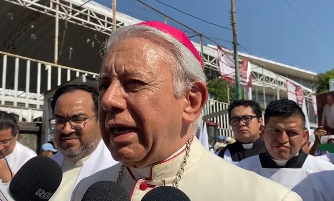 Servidores públicos conviven con el crimen organizado, asegura obispo de Cuernavaca, Ramón Castro