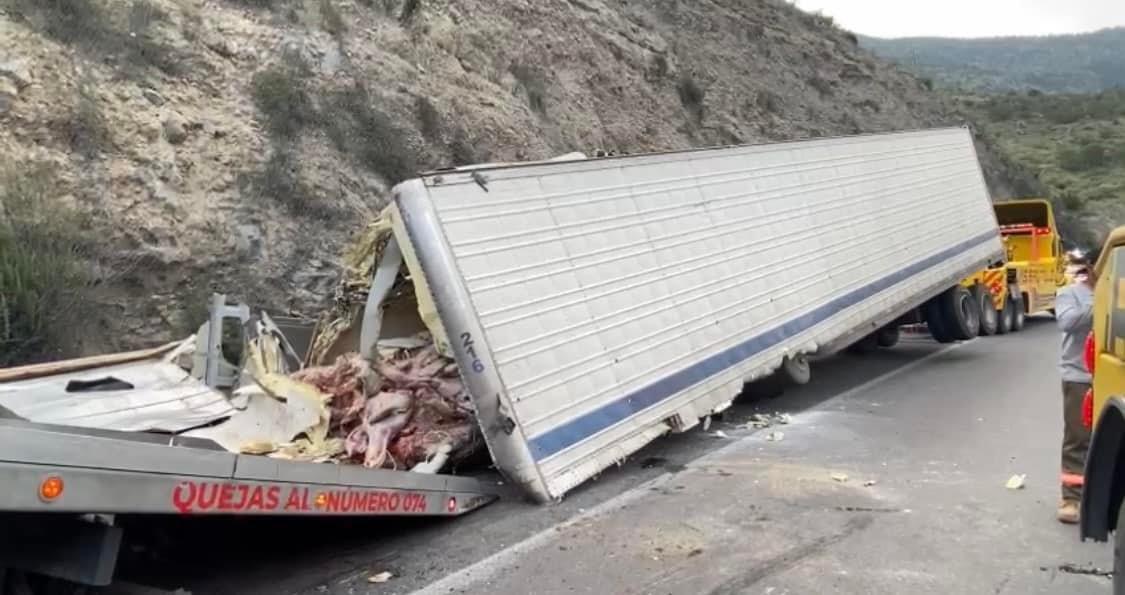 Desquicia tráfico en la 57 accidente de tráiler