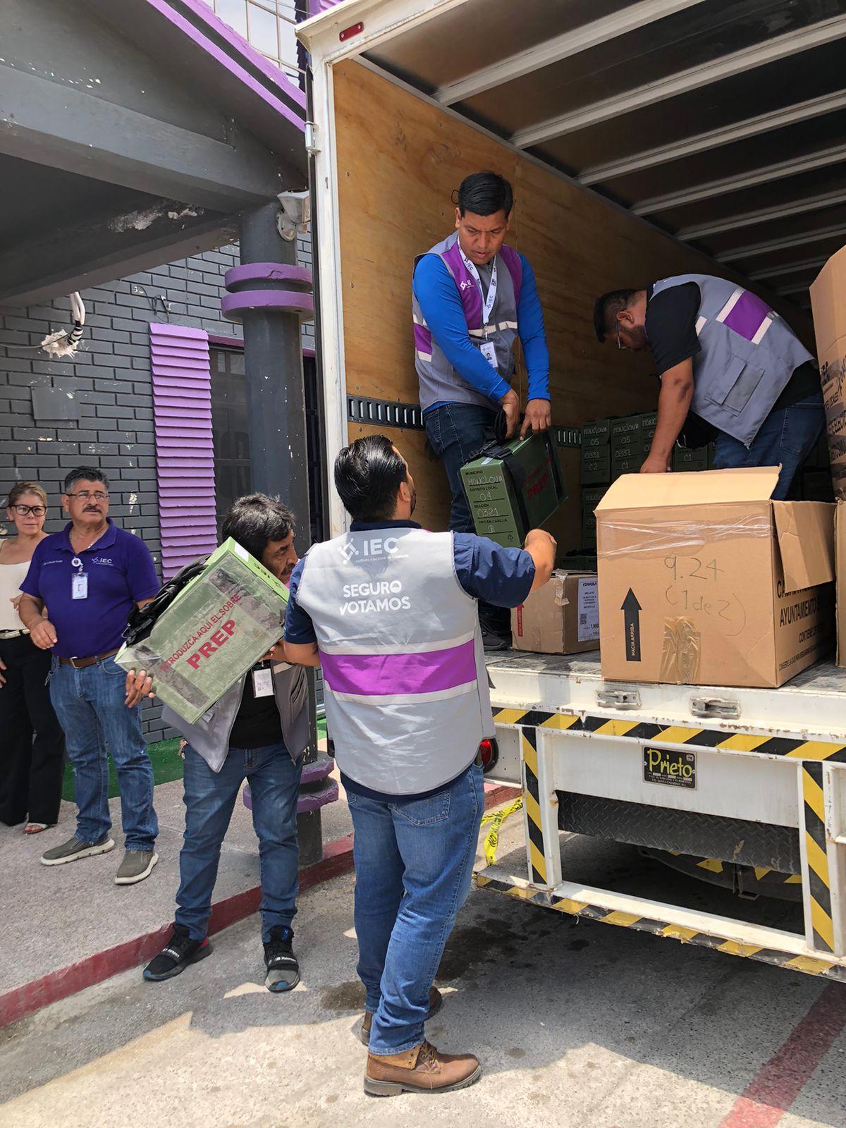 Llegan al IEC Monclova 302 paquetes electorales