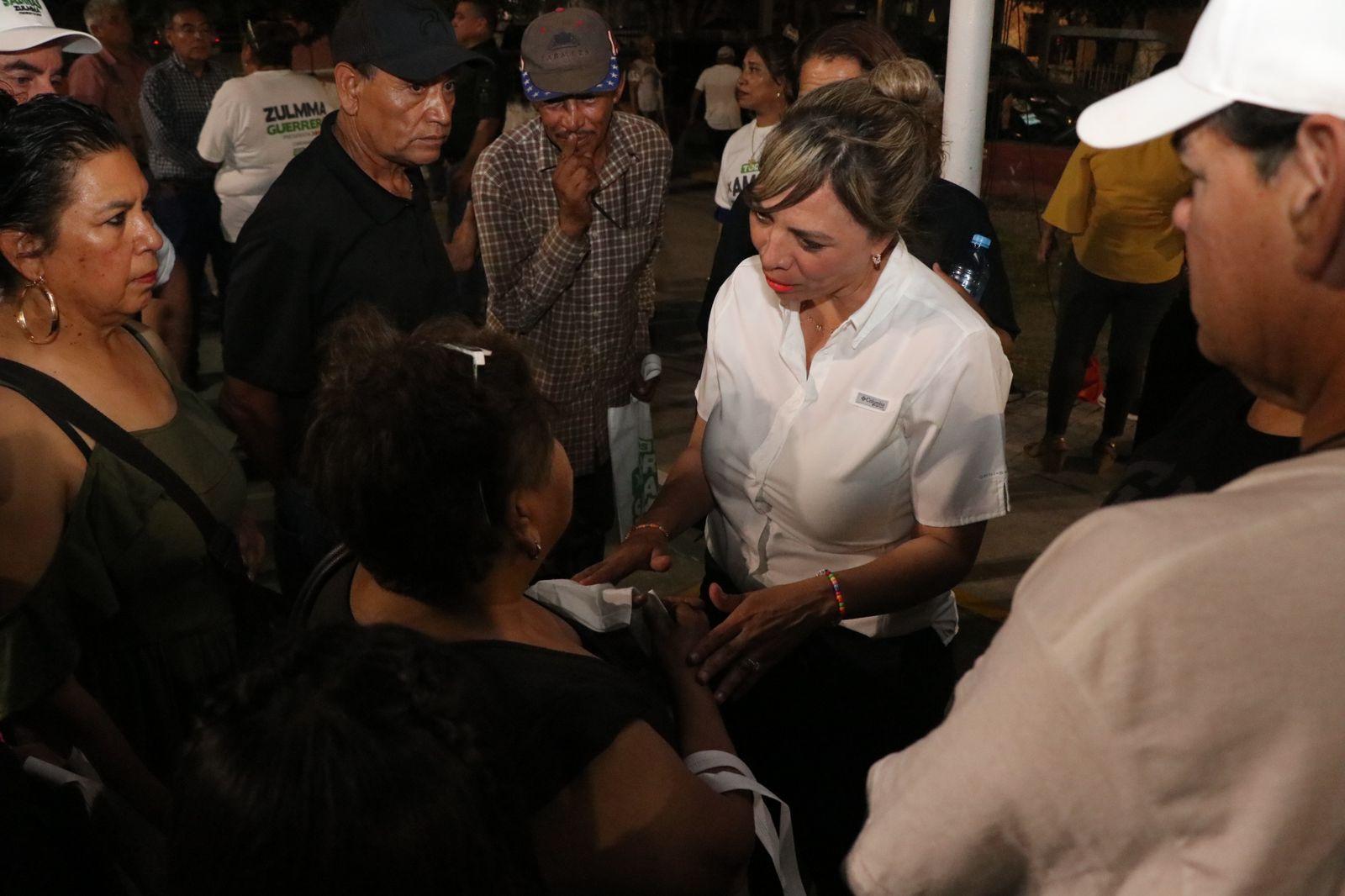 Encabeza Zulmma mesa de trabajo en Agujita