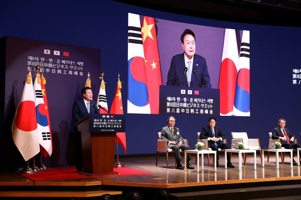 Líderes empresariales de China, Japón y Corea del Sur buscan promover su cooperación económica