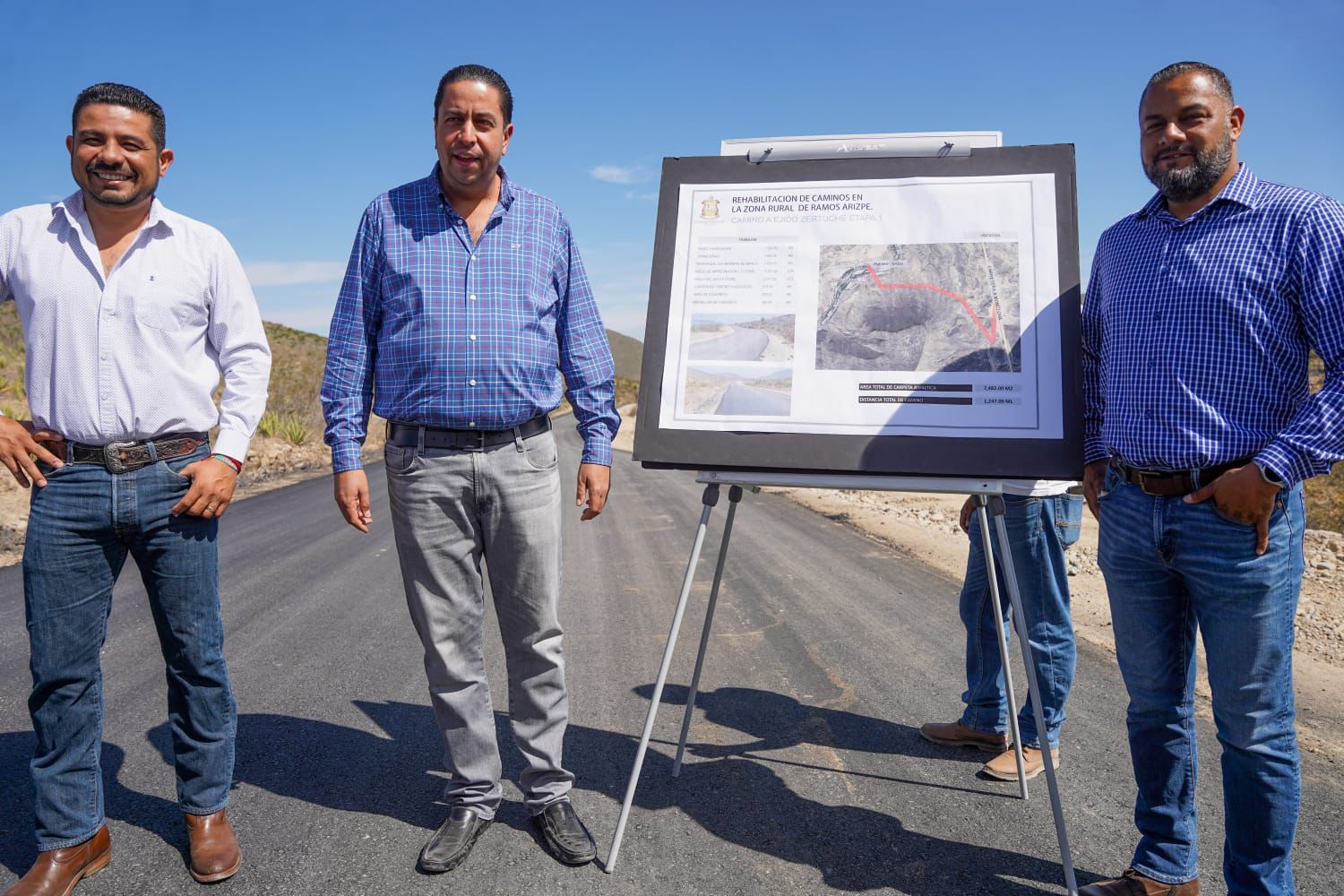 SUPERVISA CHEMA MORALES PAVIMENTACIÓN EN ZERTUCHE