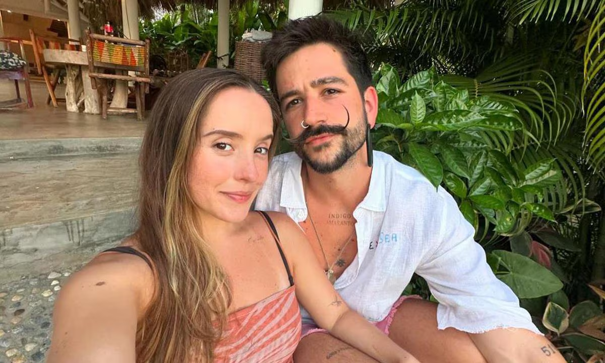 EVALUNA MONTANER Y CAMILO DISFRUTAN DE UNAS VACACIONES FAMILIARES EN PLENA DULCE ESPERA DE SU SEGUNDO HIJO