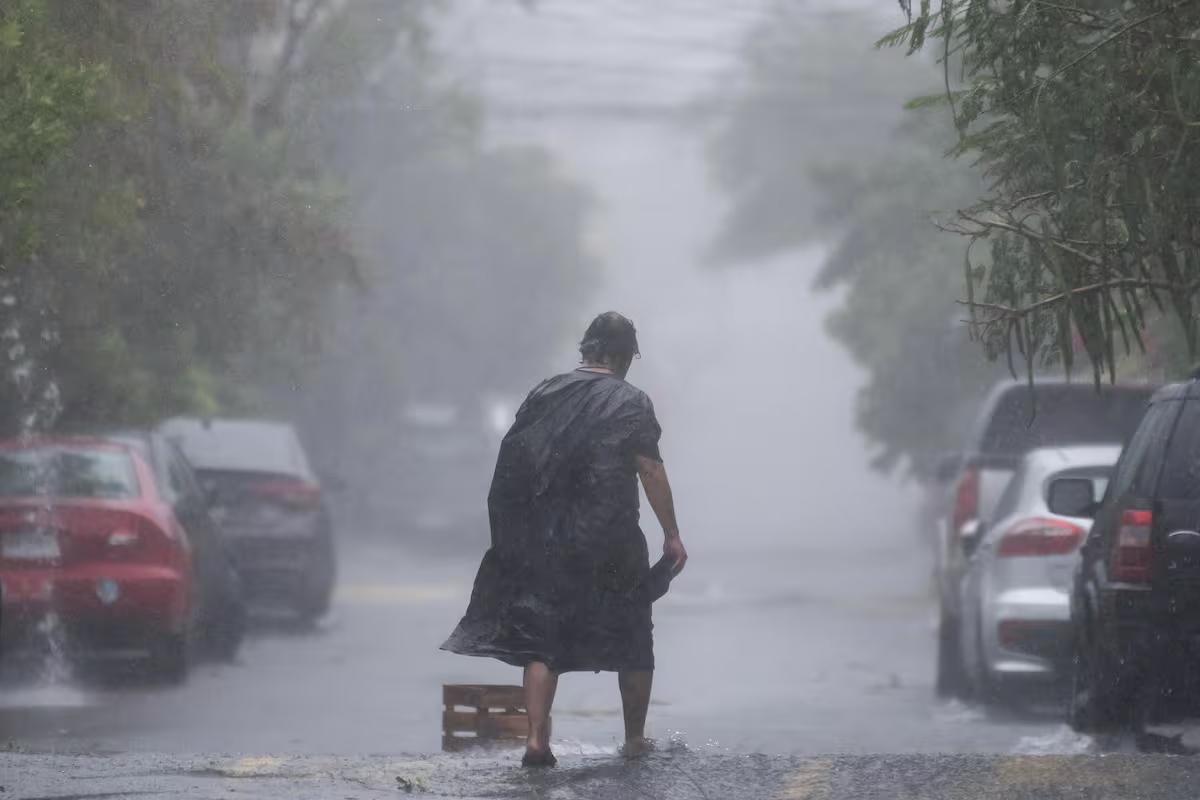 Alertan por ‘Beryl’… ya afecta depresión tropical a México