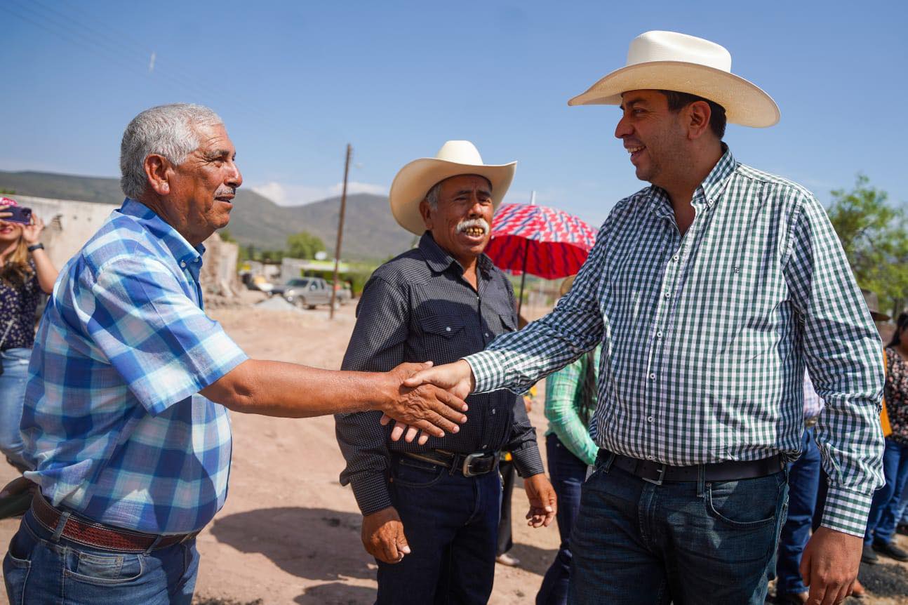 Renueva José María accesos a poblados  