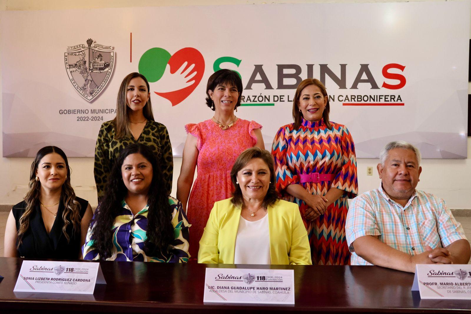 Presenta alcaldesa al comité de las fiestas