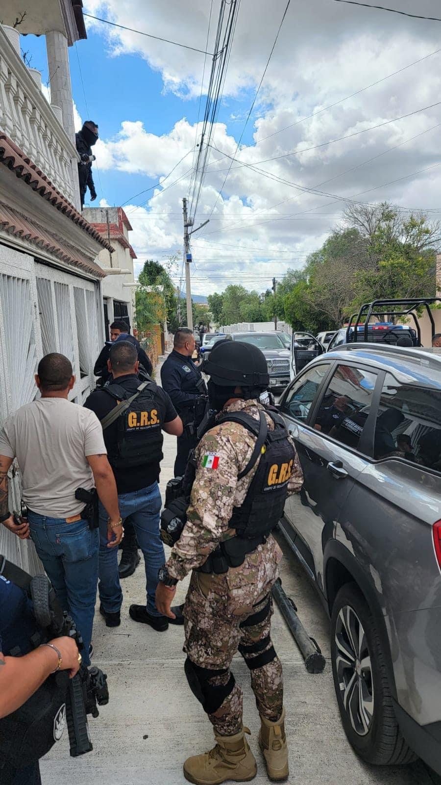 Cae violento abogado que golpeó a vigilante