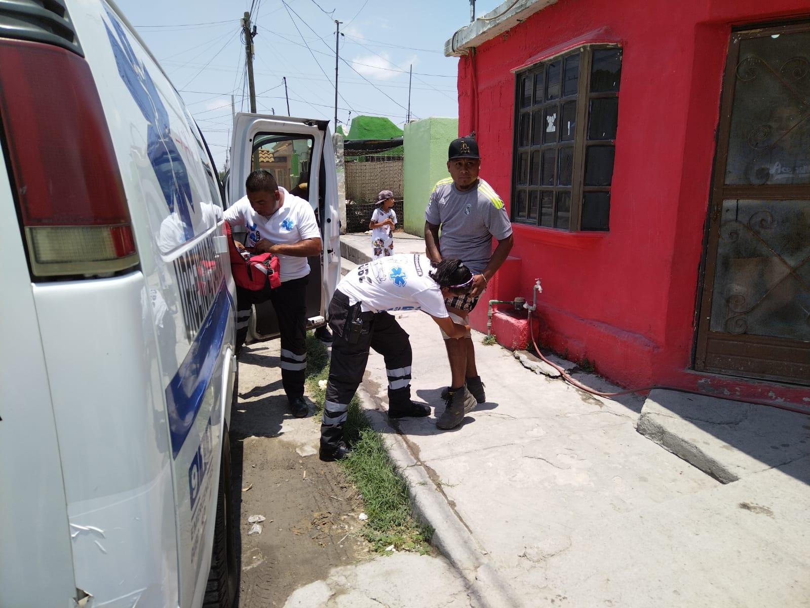 Descubre robo en tarjeta reclama y es vapuleado