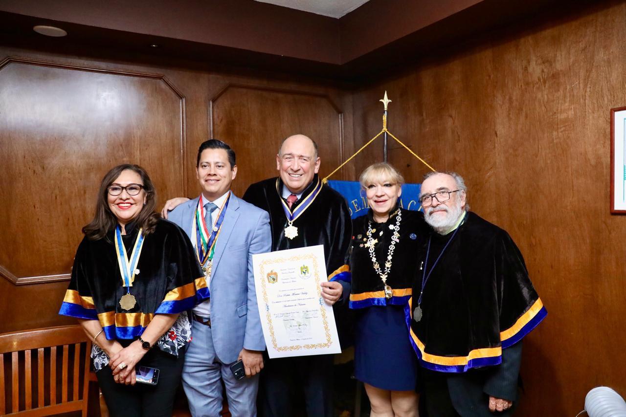ADMITE LA ACADEMIA NACIONAL DE HISTORIA Y GEOGRAFÍA A MOREIRA