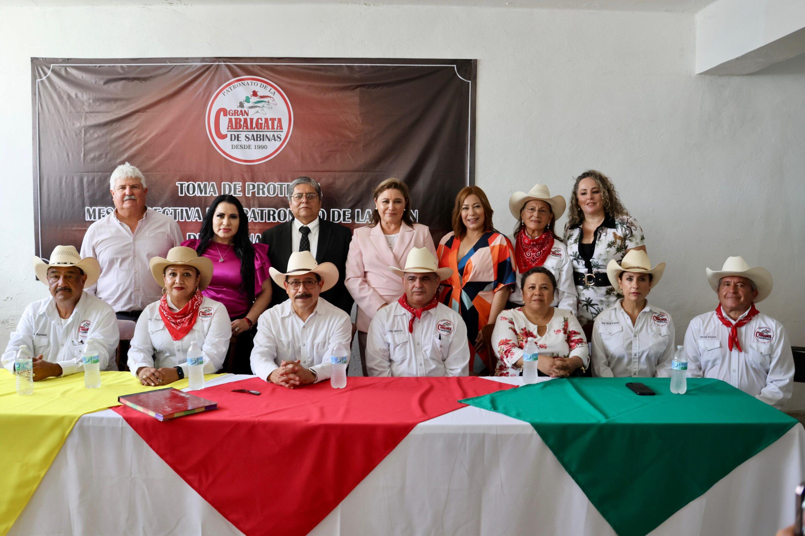 Toma protesta patronato de “La Gran Cabalgata”