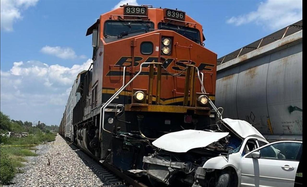 Mata tren a madre y a su hijo en vía Anáhuac