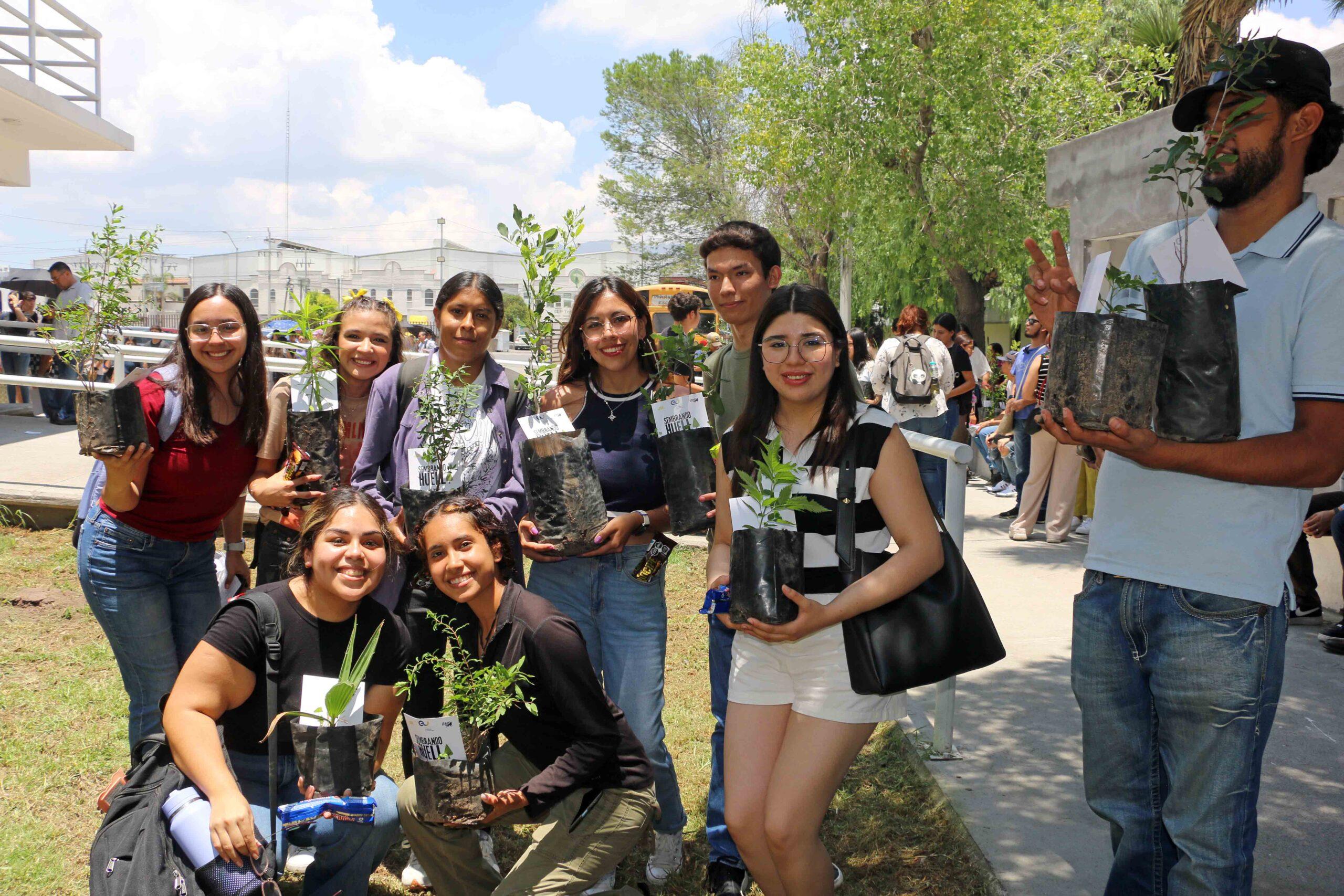Realiza UAdeC intensa campaña de forestación