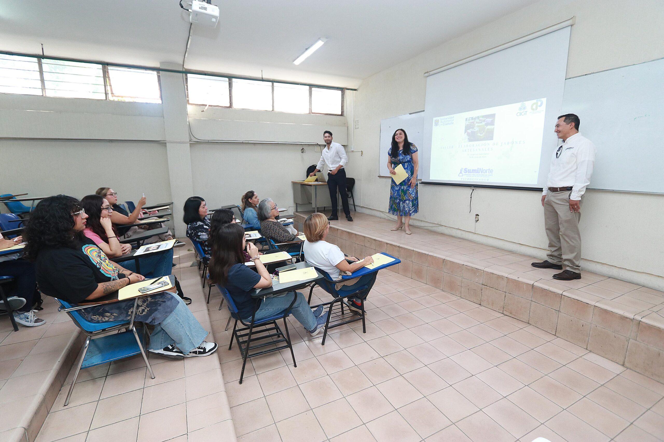 Enseñan a elaborar jabones artesanales