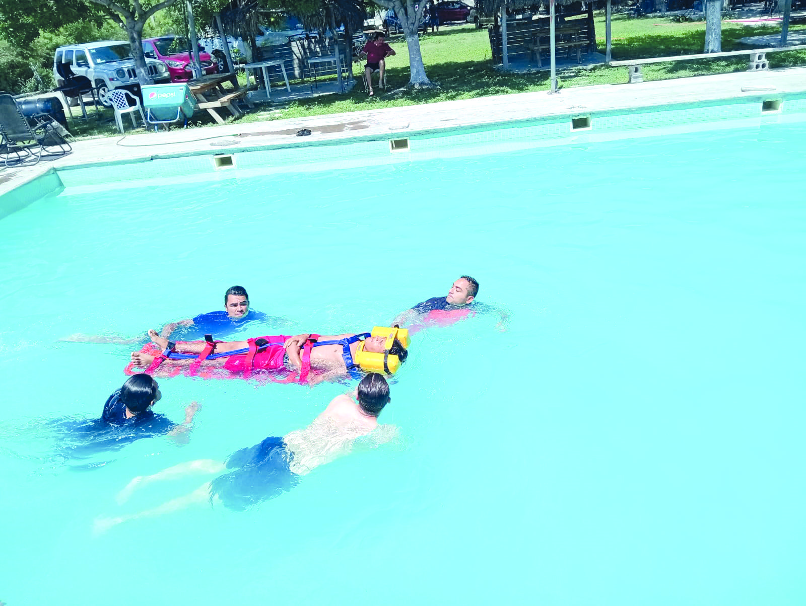 Capacitan a salvavidas de balnearios locales