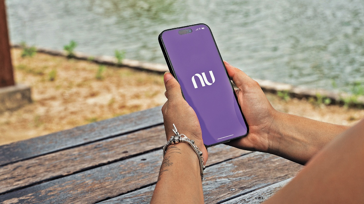 Nubank acelera su estrategia de IA y adquiere Hyperplane