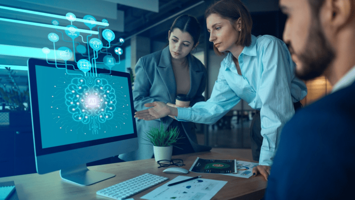 Un 33% de directivos en México confía en invertir en Inteligencia Artificial en 2024: EY