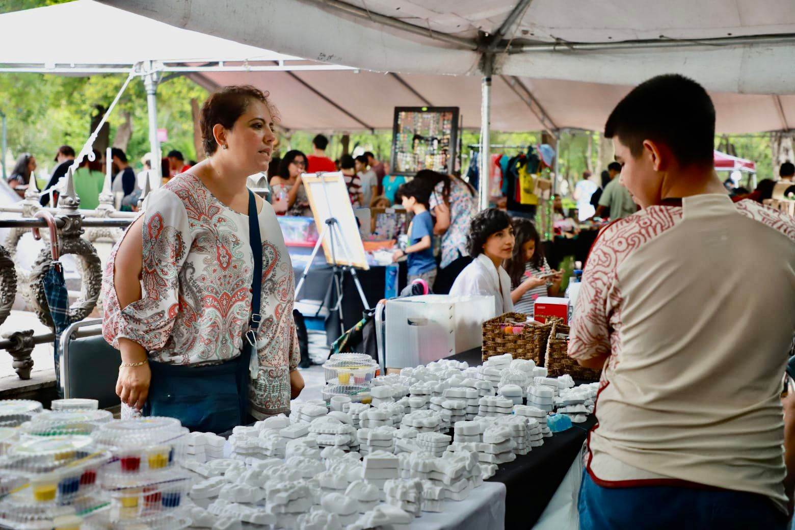 Invitan este domingo a Bazar Mujeres Unidas