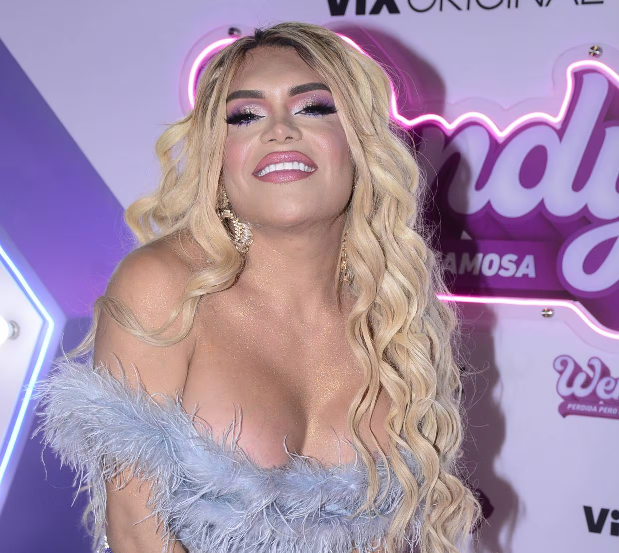 Wendy Guevara y Adamari López recrean escena de “Amigas y Rivales”