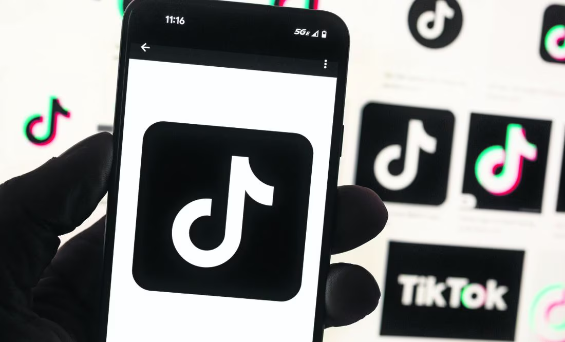 TikTok agregará publicidad con personas generadas con IA