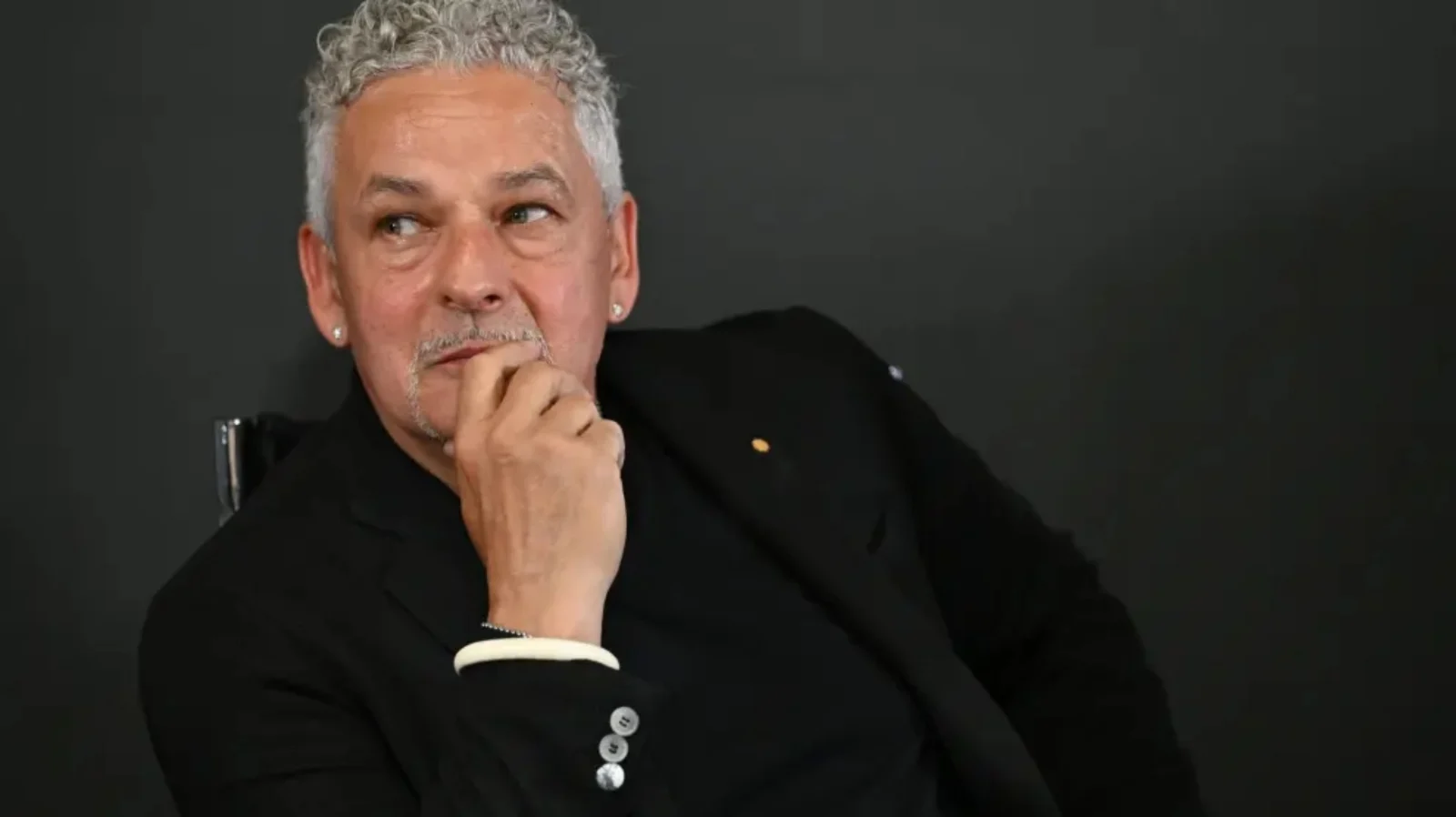 El exfutbolista Roberto Baggio, herido en un asalto en su casa durante el partido Italia-España