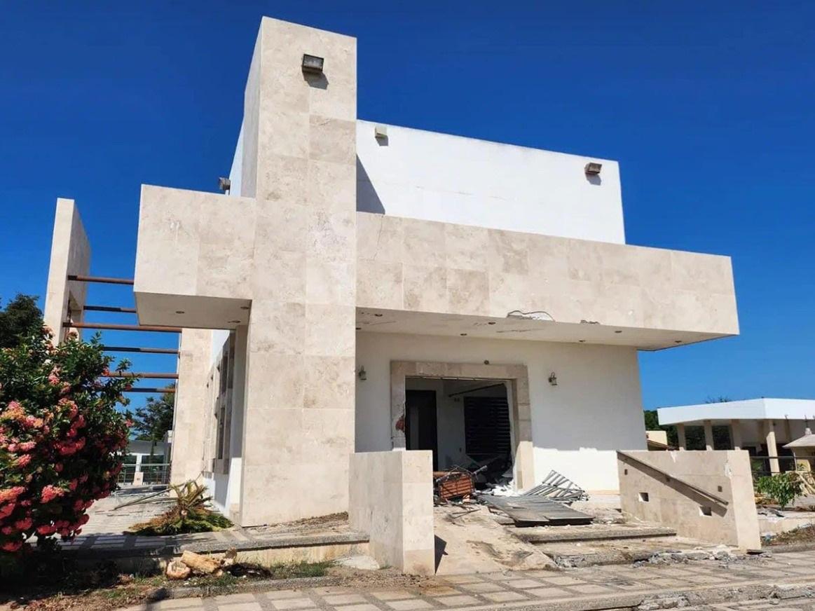 Destruyen capilla de ‘El Licenciado’