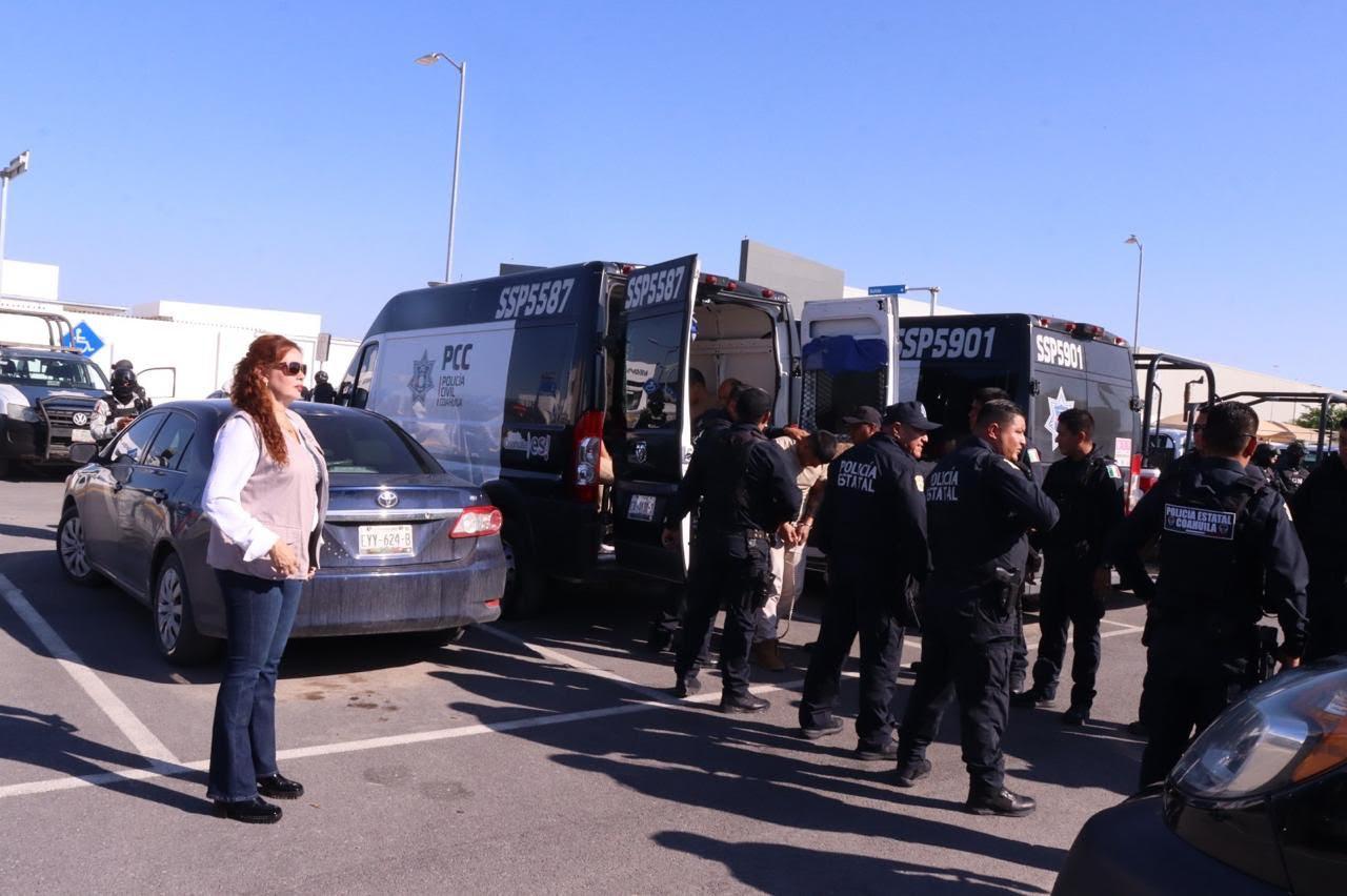 Trasladan a reos a penales federales