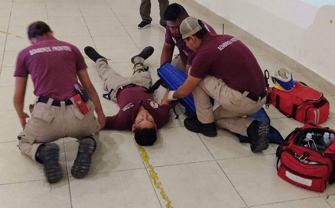 Participan brigadistas en curso salva-vidas