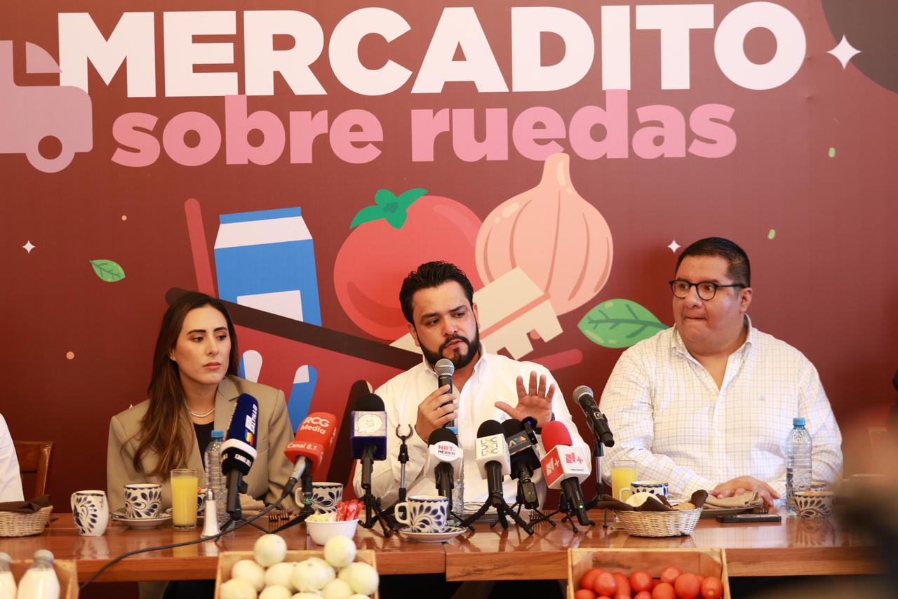 Presenta Alberto Hurtado “Mercadito sobre ruedas”