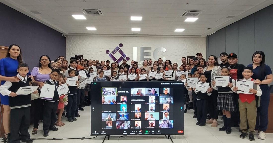 Premian a ganadores de Concurso Infantil