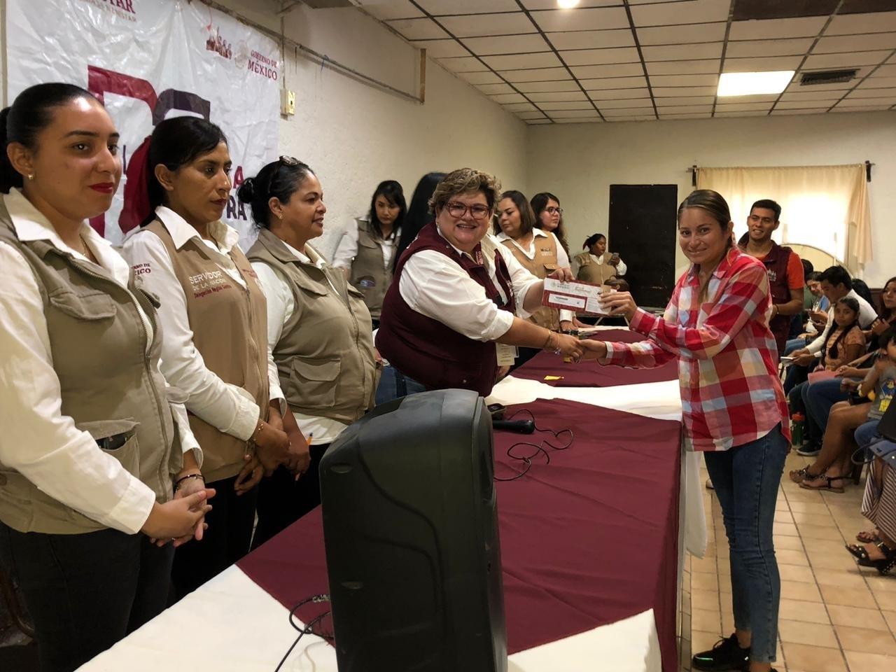 Entregan 7.75 MDP de “La Escuela es Nuestra”