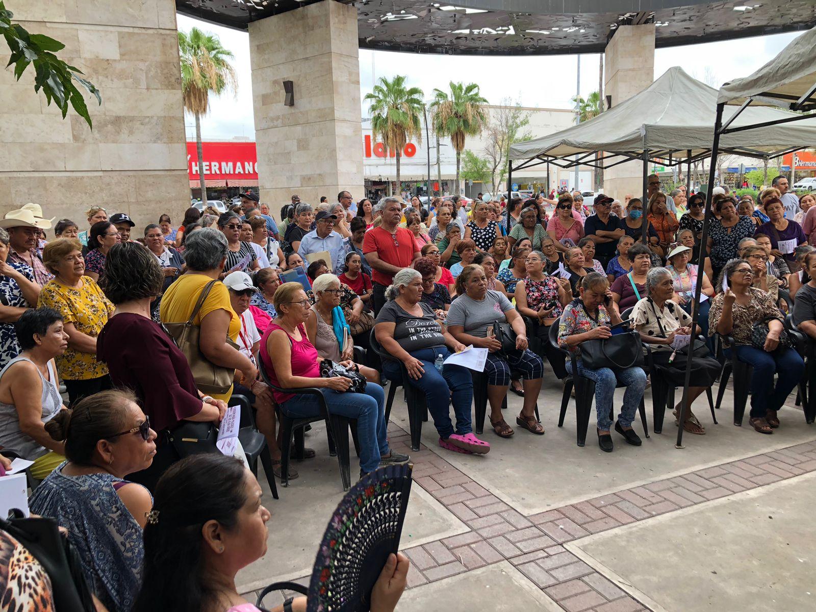 Promueven pensión para mujeres de 60 a 64 años