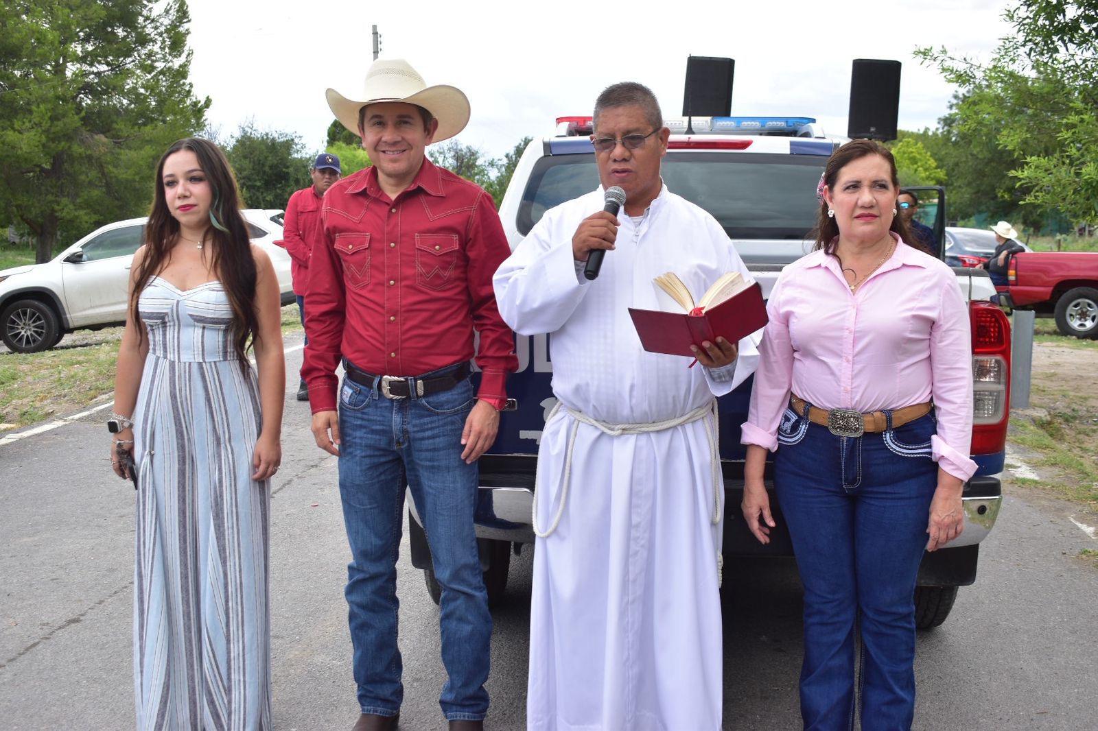 BENDICEN A JINETES EN EL PRIMER DÍA DE CABALGATA