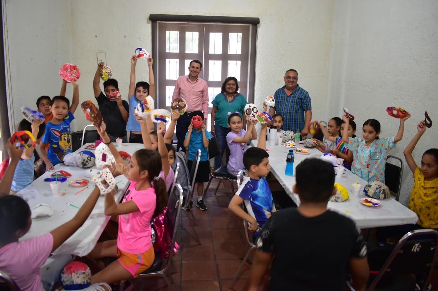 Disfrutan niños cursos en la Casa de las Artes